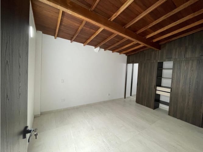 Apartamento en venta en Belén Miravalle, Medellín · foto 8 de 15