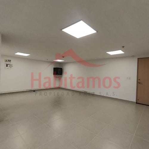 Oficina en venta en Naranjal, Medellín, 75 m² · foto 2 de 8
