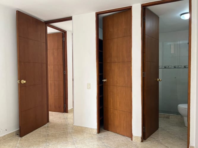 Apartamento de 3 alcobas en arriendo en La Inmaculada, Envigado, 70 m² · foto 13 de 15