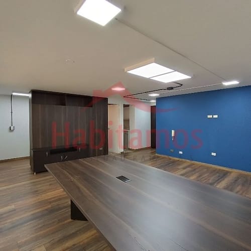 Oficina en arriendo en Conquistadores, Medellín, 45 m² · foto 3 de 8