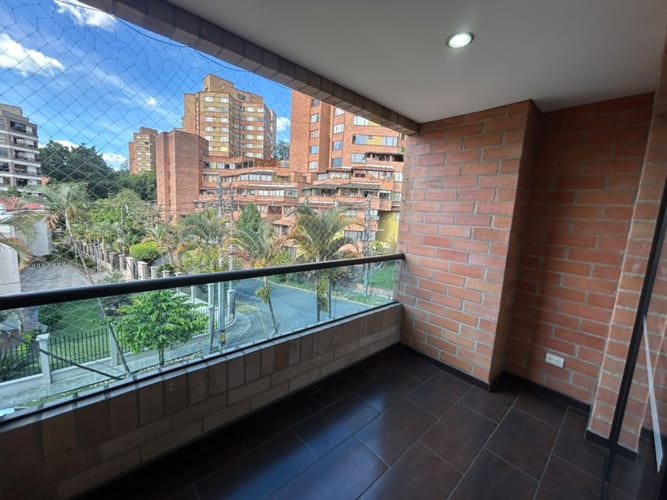 Apartamento de 3 alcobas en arriendo en El Portal, Envigado, 110 m² · foto 4 de 21