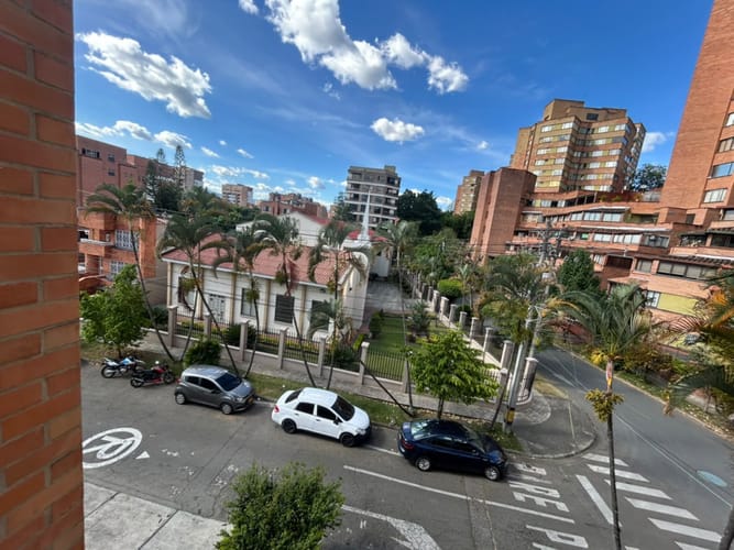 Apartamento de 3 alcobas en arriendo en El Portal, Envigado, 110 m² · foto 6 de 21