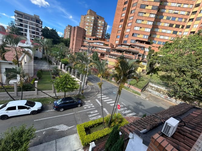 Apartamento de 3 alcobas en arriendo en El Portal, Envigado, 110 m² · foto 7 de 21
