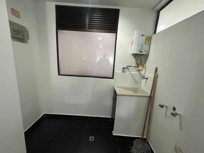 Apartamento de 3 alcobas en arriendo en El Portal, Envigado, 110 m² · foto 10 de 21