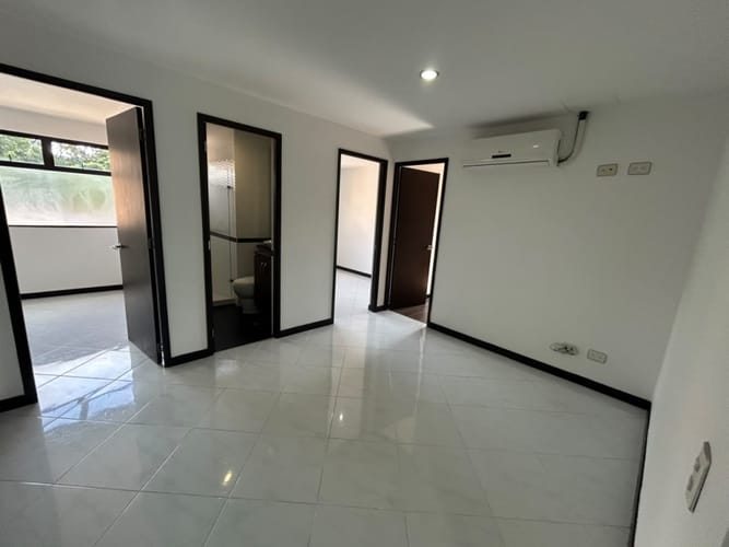 Apartamento de 3 alcobas en arriendo en El Portal, Envigado, 110 m² · foto 12 de 21