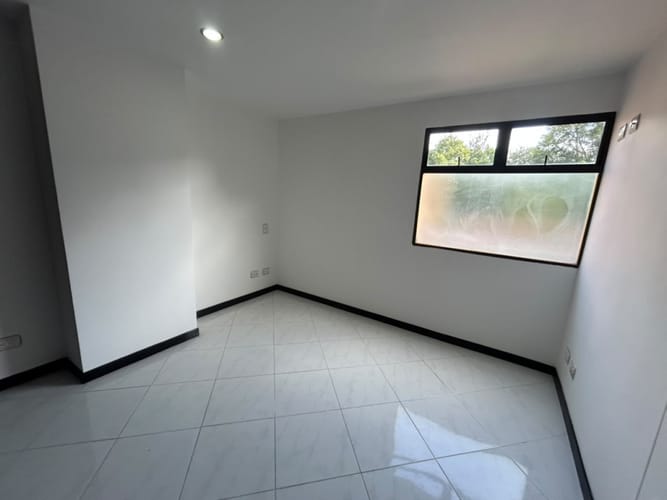Apartamento de 3 alcobas en arriendo en El Portal, Envigado, 110 m² · foto 14 de 21