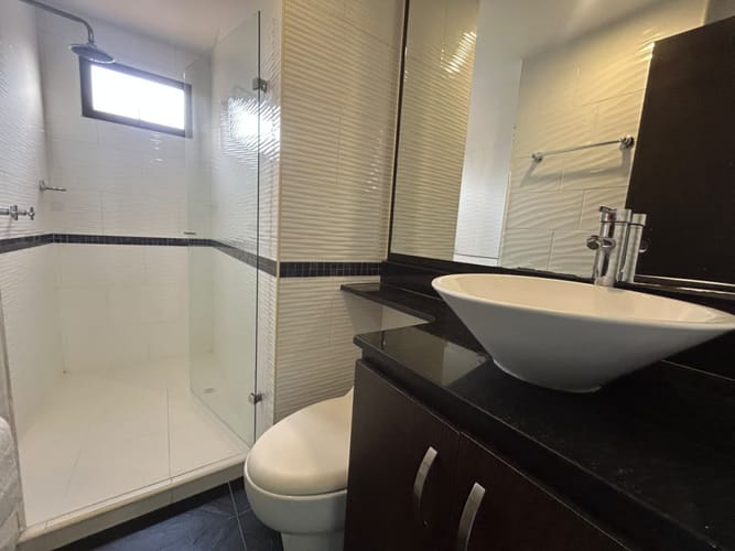 Apartamento de 3 alcobas en arriendo en El Portal, Envigado, 110 m² · foto 16 de 21