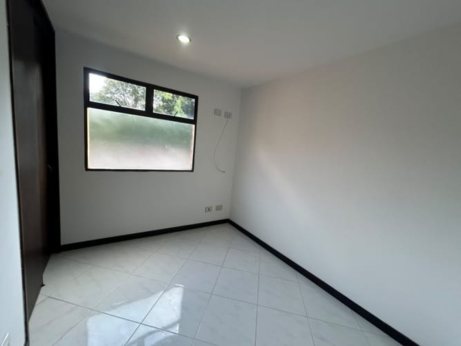 Apartamento de 3 alcobas en arriendo en El Portal, Envigado, 110 m² · foto 17 de 21