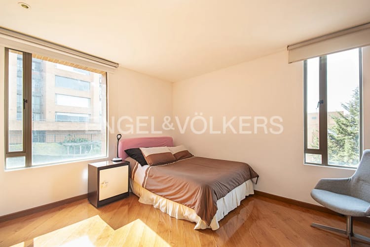 Apartamento de 4 alcobas en venta en Cerros De Suba, Bogotá, 222 m² · foto 14 de 20