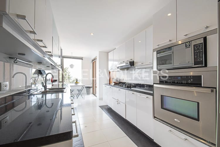 Apartamento de 4 alcobas en venta en Cerros De Suba, Bogotá, 222 m² · foto 6 de 20