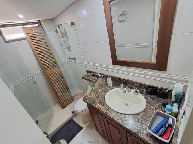 Apartamento de 3 alcobas en arriendo en Las Lomas, Medellín, 183 m² · foto 16 de 19