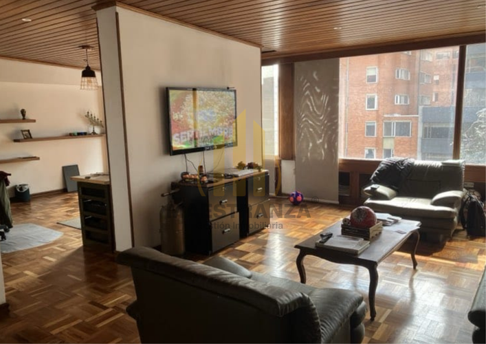 Apartamento de 3 alcobas en venta en Quinta Camacho, Bogotá, 195 m² · foto 4 de 21