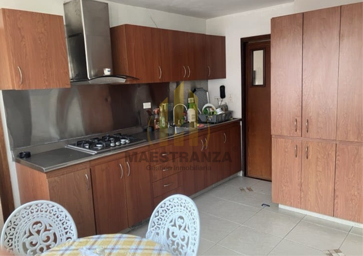 Apartamento de 3 alcobas en venta en Quinta Camacho, Bogotá, 195 m² · foto 9 de 21