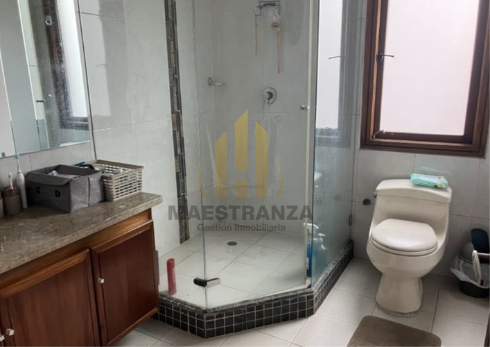 Apartamento de 3 alcobas en venta en Quinta Camacho, Bogotá, 195 m² · foto 20 de 21