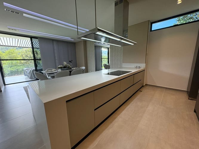 Casa de 3 alcobas en venta en Ruitoque Bajo, Floridablanca, 385 m² · foto 9 de 24