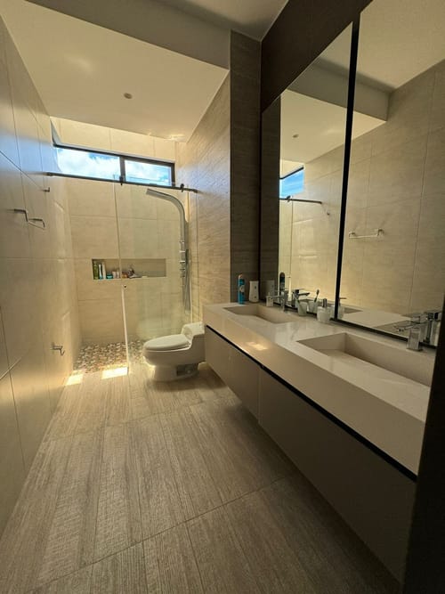 Casa de 3 alcobas en venta en Ruitoque Bajo, Floridablanca, 385 m² · foto 13 de 24