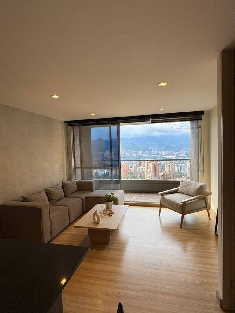 1BR Apartment in El tesoro (57 m²) - 2