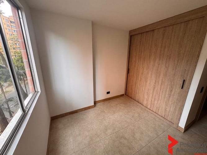 Apartamento de 3 alcobas en arriendo en Patio Bonito, Medellín, 107 m² · foto 9 de 24
