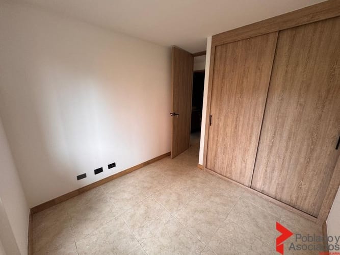 Apartamento de 3 alcobas en arriendo en Patio Bonito, Medellín, 107 m² · foto 10 de 24