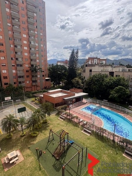 Apartamento de 3 alcobas en arriendo en Patio Bonito, Medellín, 107 m² · foto 23 de 24