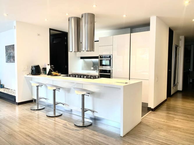 Apartamento de 3 alcobas en arriendo en Barrios Unidos, Bogotá, 204 m² · foto 2 de 20