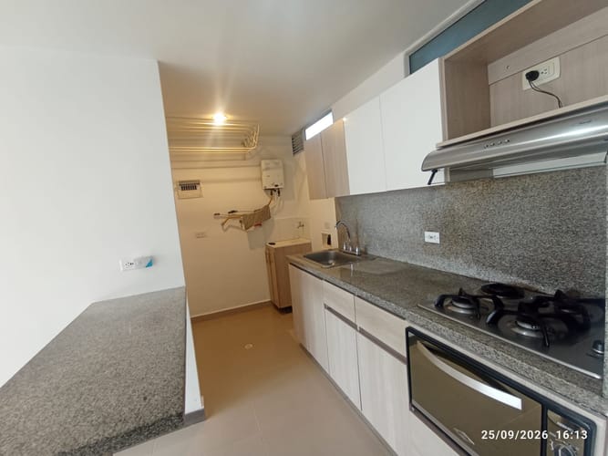 Apartamento de 3 alcobas en arriendo en Vegas De La Doctora, Sabaneta, 84 m² · foto 3 de 17