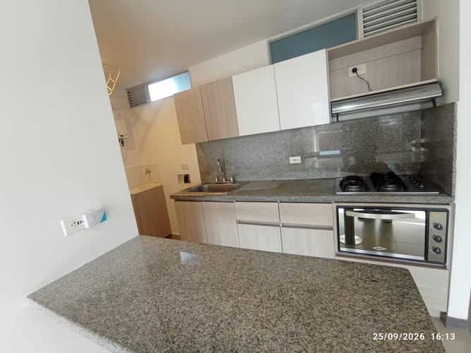 Apartamento de 3 alcobas en arriendo en Vegas De La Doctora, Sabaneta, 84 m² · foto 2 de 17