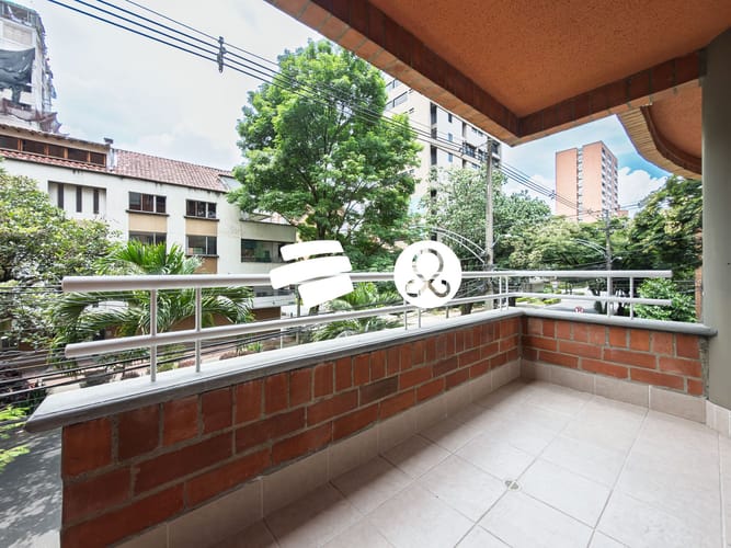 Apartamento de 3 alcobas en venta en Laureles, Medellín, 145 m² · foto 5 de 18
