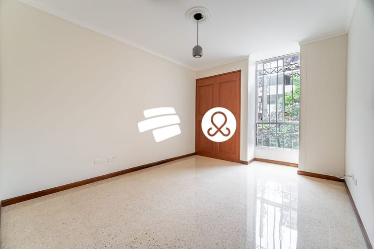 Apartamento de 3 alcobas en venta en Laureles, Medellín, 145 m² · foto 11 de 18