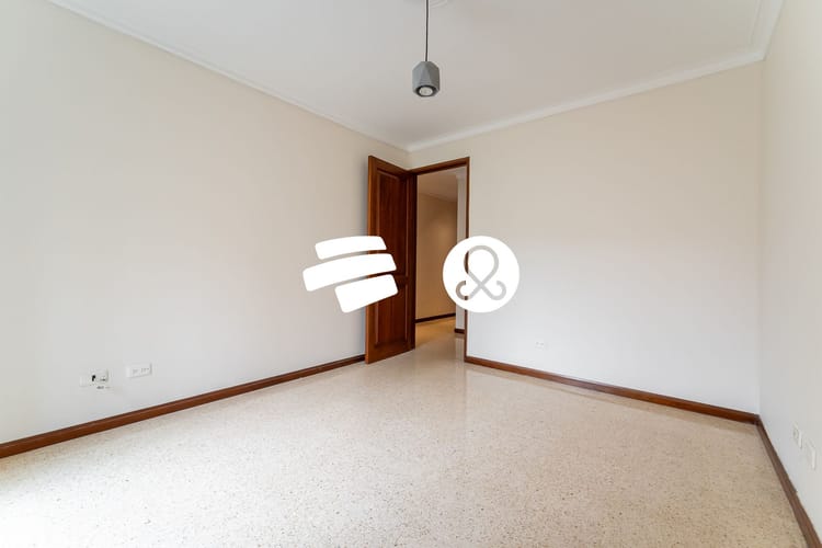 Apartamento de 3 alcobas en venta en Laureles, Medellín, 145 m² · foto 12 de 18