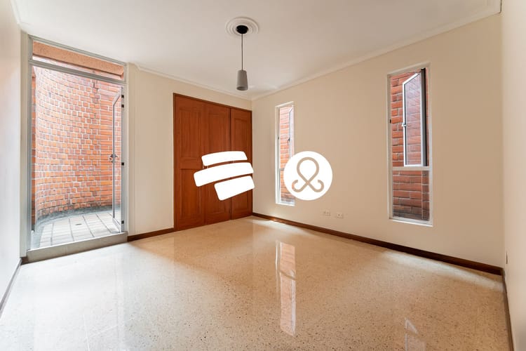 Apartamento de 3 alcobas en venta en Laureles, Medellín, 145 m² · foto 15 de 18