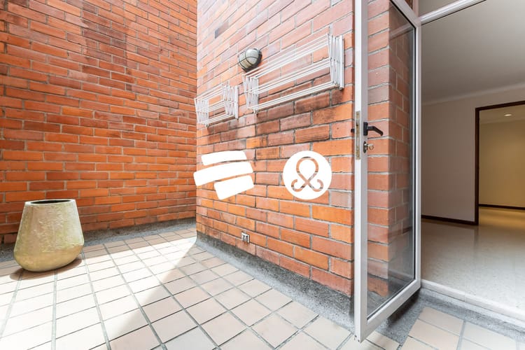 Apartamento de 3 alcobas en venta en Laureles, Medellín, 145 m² · foto 16 de 18