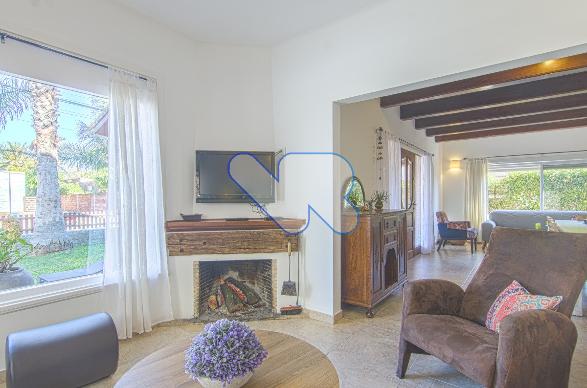 Venta y Alquiler Anual Casa 6D y dep de serv con Piscina climatizada y Barbacoa Península · Foto 2