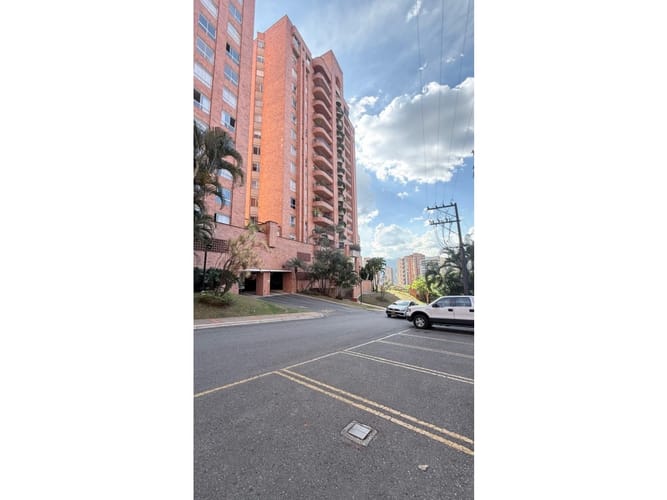 Apartamento de 3 alcobas en venta en Los Balsos, Medellín, 167 m² · foto 5 de 24