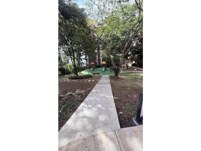 Apartamento de 3 alcobas en venta en Los Balsos, Medellín, 167 m² · foto 12 de 24
