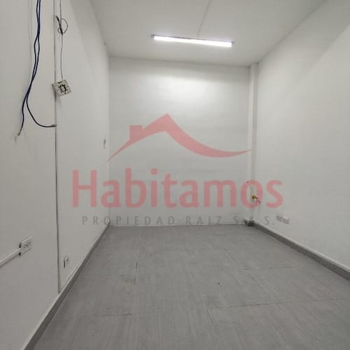 Local en arriendo en Calle Nueva, Medellín, 9 m² · foto 2 de 3