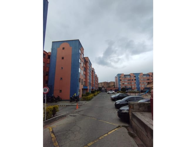 Apartamento de 2 alcobas en venta en El Portal De Casalinda, Soacha, 49 m² · foto 2 de 20