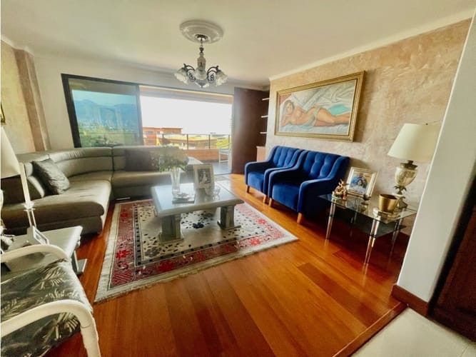 Apartamento de 3 alcobas en venta en Lalinde, Medellín, 226 m² · foto 4 de 19