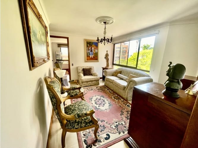 Apartamento de 3 alcobas en venta en Lalinde, Medellín, 226 m² · foto 12 de 19