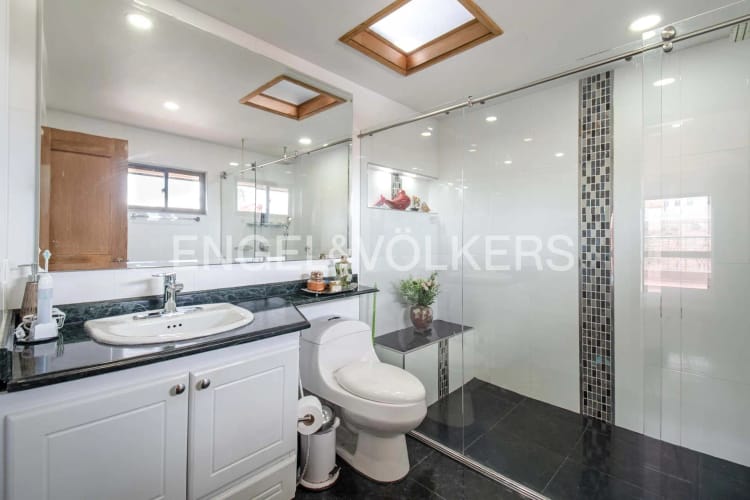 Apartamento de 5 alcobas en venta en Santa Barbara Occidental, Bogotá, 175 m² · foto 23 de 24