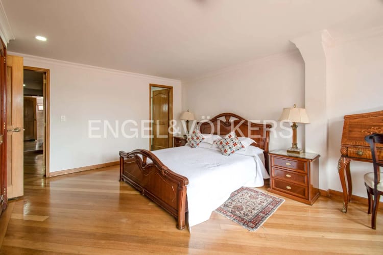 Apartamento de 5 alcobas en venta en Santa Barbara Occidental, Bogotá, 175 m² · foto 21 de 24