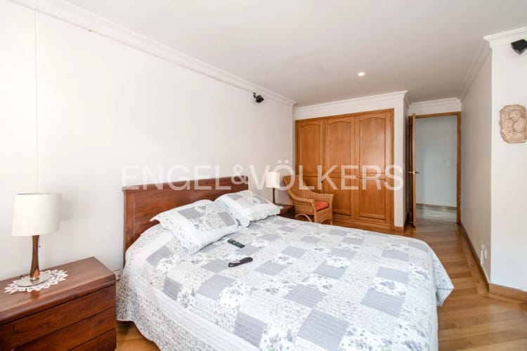 Apartamento de 5 alcobas en venta en Santa Barbara Occidental, Bogotá, 175 m² · foto 15 de 24