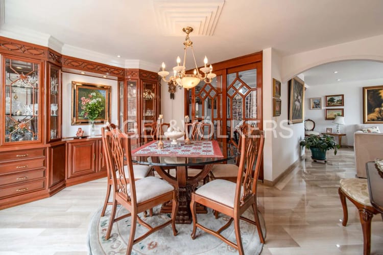 Apartamento de 5 alcobas en venta en Santa Barbara Occidental, Bogotá, 175 m² · foto 8 de 24
