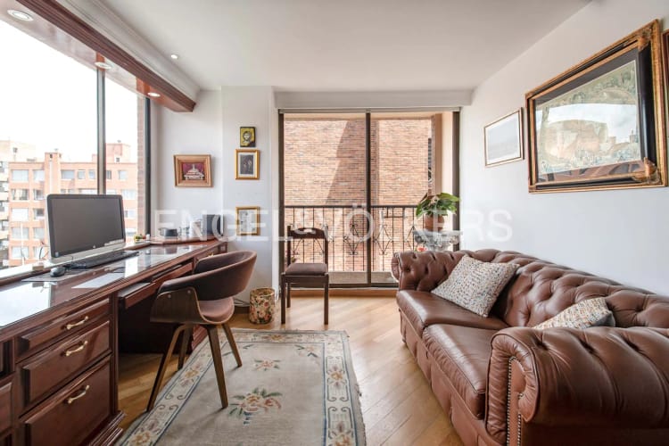 Apartamento de 5 alcobas en venta en Santa Barbara Occidental, Bogotá, 175 m² · foto 5 de 24