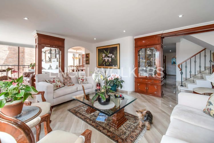 Apartamento de 5 alcobas en venta en Santa Barbara Occidental, Bogotá, 175 m² · foto 4 de 24