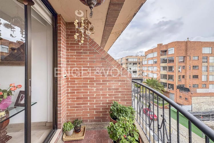 Apartamento de 5 alcobas en venta en Santa Barbara Occidental, Bogotá, 175 m² · foto 3 de 24