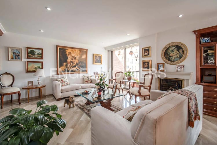 Apartamento de 5 alcobas en venta en Santa Barbara Occidental, Bogotá, 175 m² · foto 2 de 24