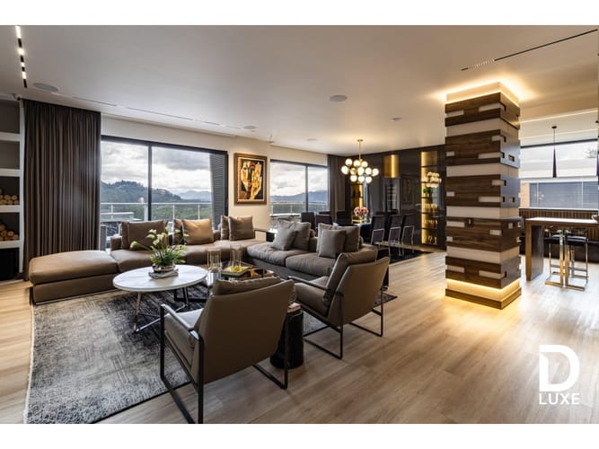 Casa de 5 alcobas en venta en Aposentos, Sopó, 700 m² · foto 3 de 24