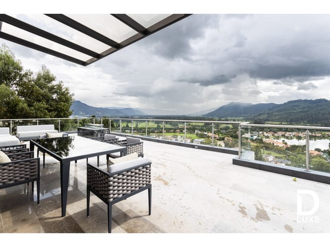 Casa de 5 alcobas en venta en Aposentos, Sopó, 700 m² · foto 7 de 24