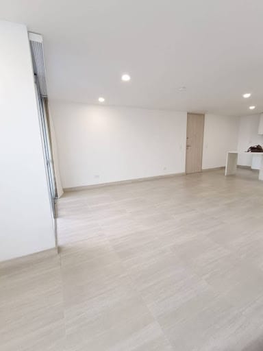 Apartamento de 2 alcobas en venta en Las Lomitas, Sabaneta, 90 m² · foto 3 de 16